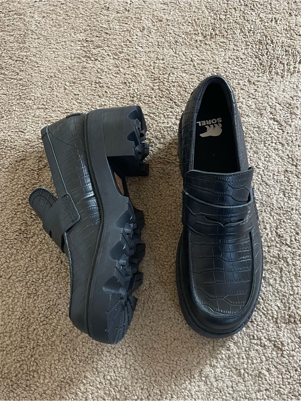 Sorel Black Croc-Embossed Platform Loafers - Women's